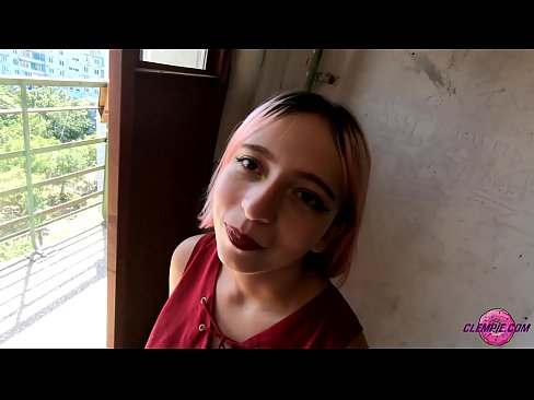 ❤️ 학생 관능적 인 짜증 아웃백에서 낯선 사람 얼굴에 정액 ❤️❌ 창녀 우리 ko.milfnut-net.ru ❌️❤